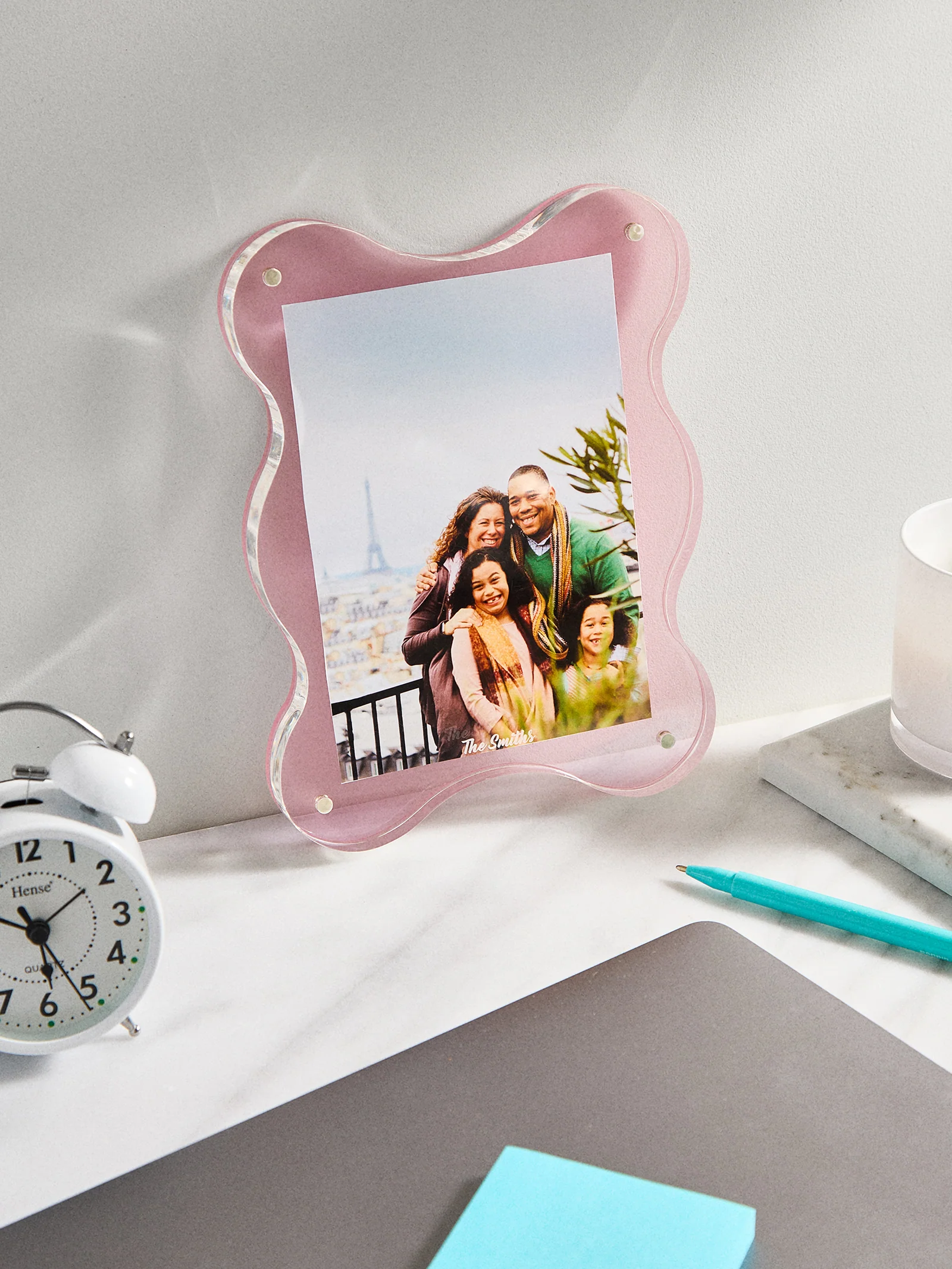 Picture Perfect Vertical Acrylic Frame  - Retro Wavy Shape - Image 10