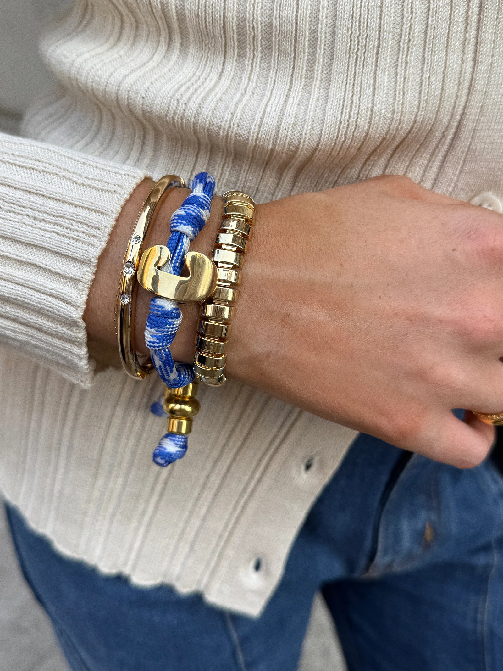 Knotty Initial Custom Bracelet - Royal Blue/White Single Letter - Image 2
