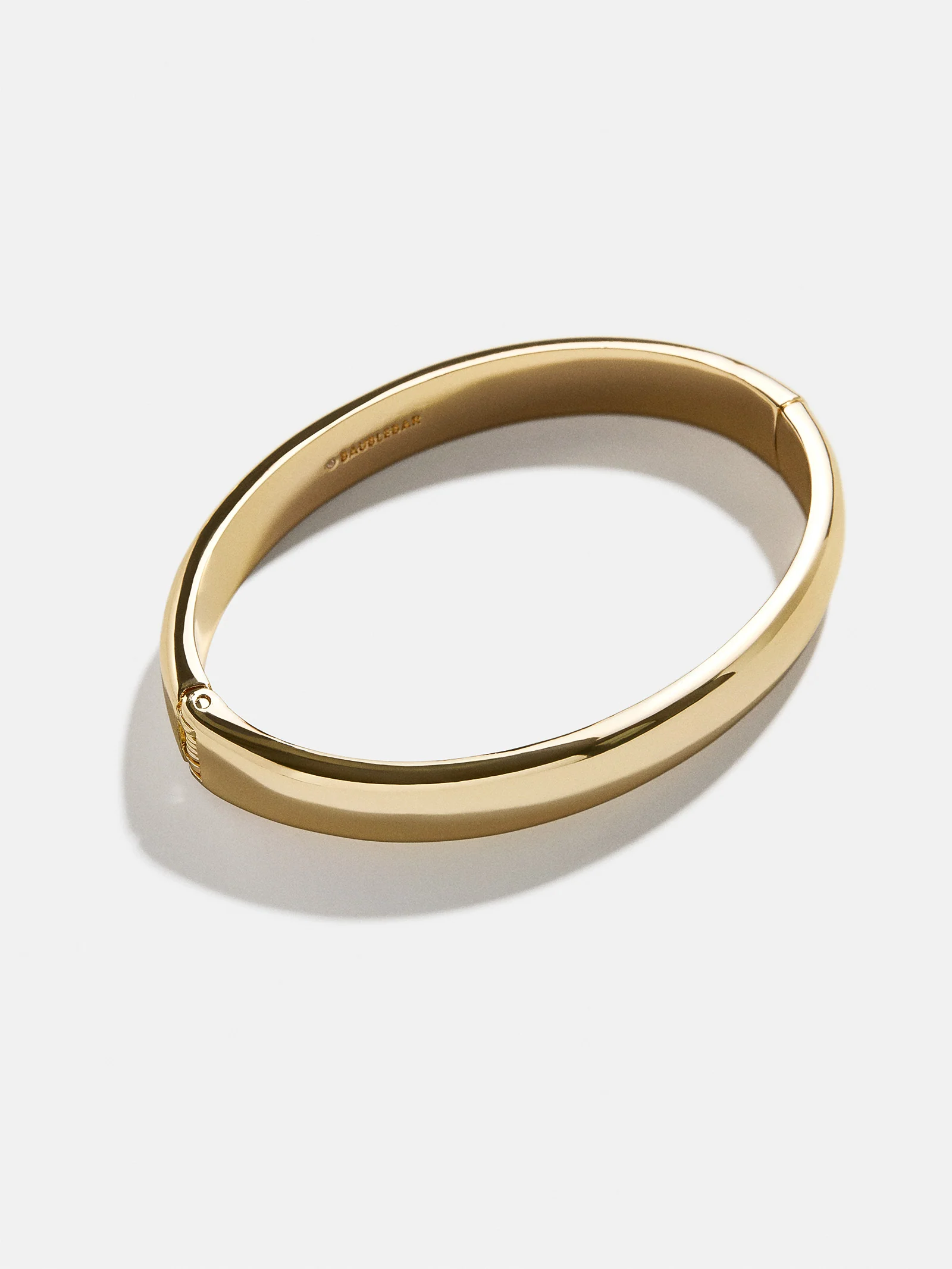 Nadia Classic Hinge Bangle - Classic Thick Gold - Image 3